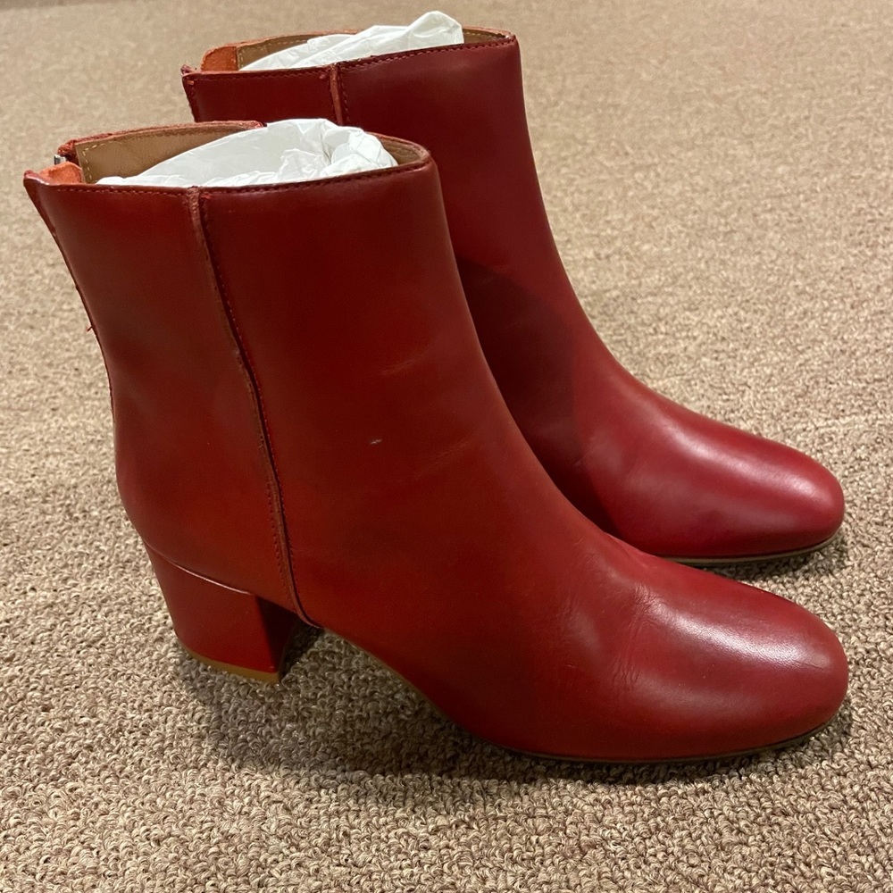 Vero Cuoio Red Boots